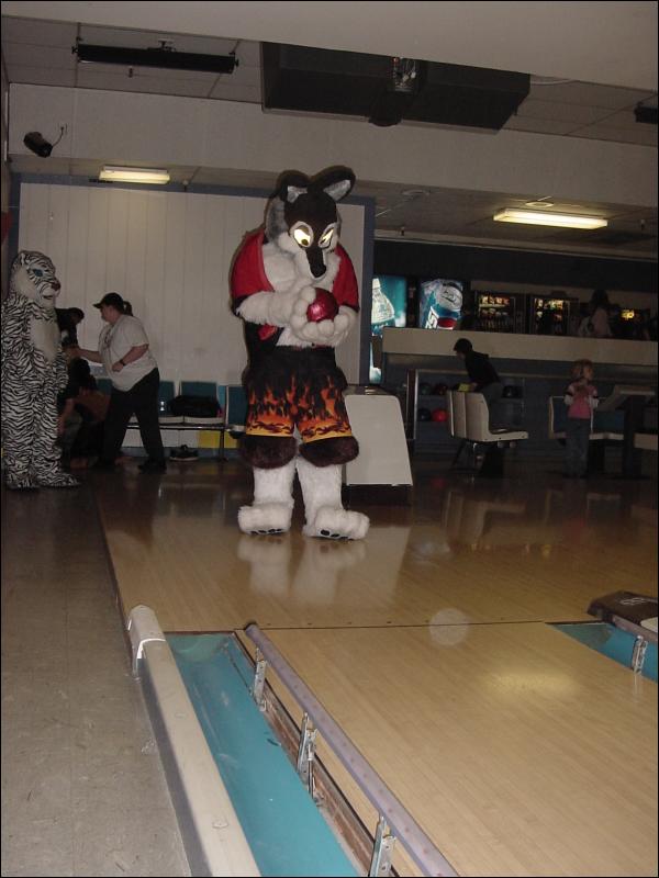 [20030216_Bowling_24.jpg]