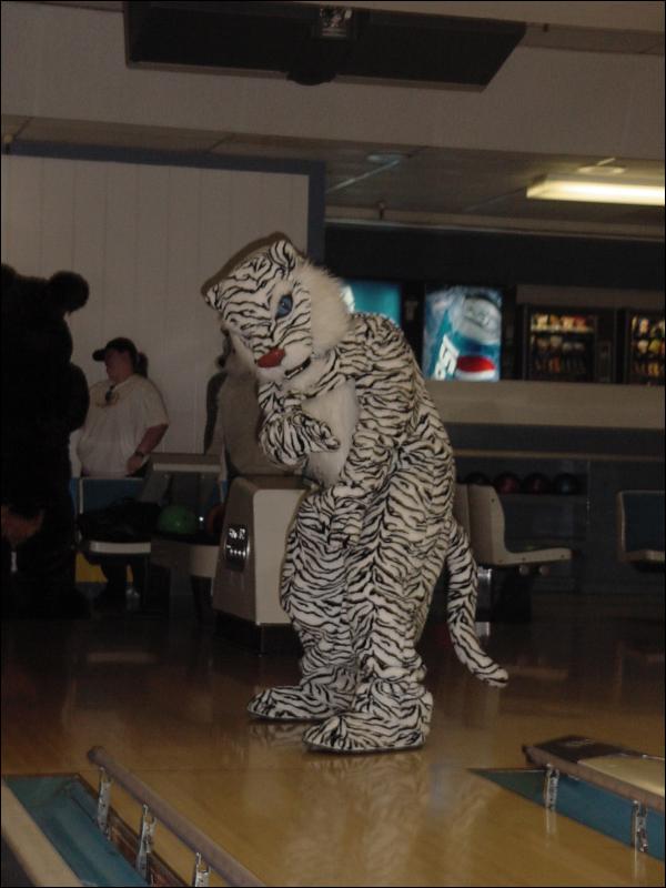 [20030216_Bowling_31.jpg]