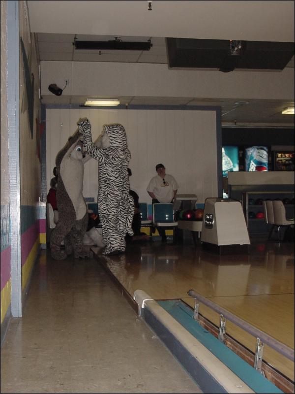 [20030216_Bowling_38.jpg]