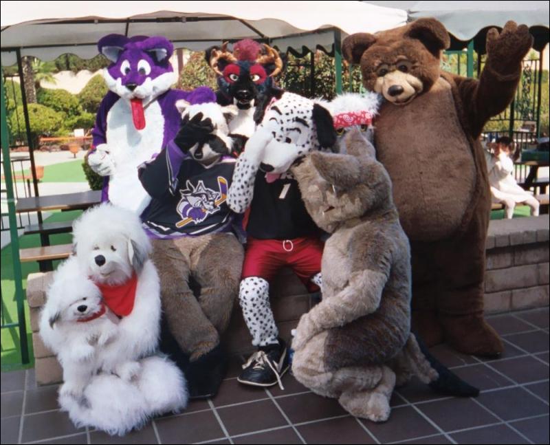 [Zarel-FursuitGolf2003-002.jpg]