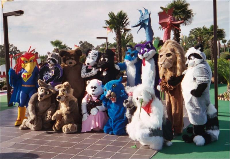 [Zarel-FursuitGolf2003-005.jpg]