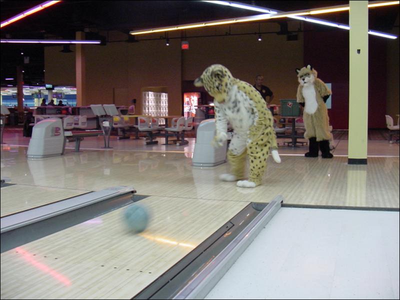 [20021112_Bowling_09.jpg]